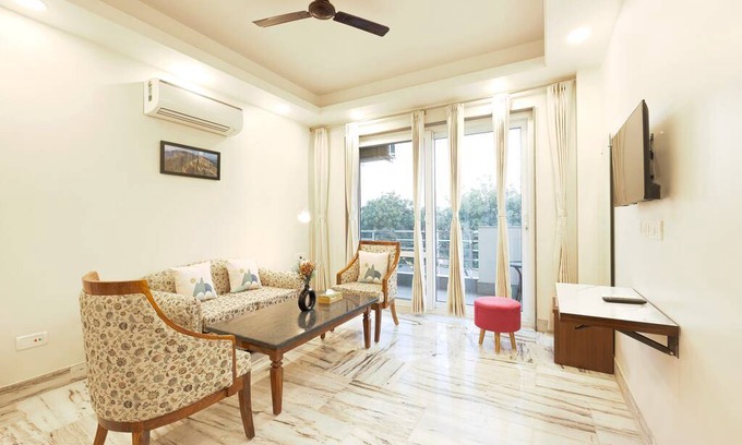 Sushant Lok Apartment | 149 m² Apartment ∙ 2 bedrooms ∙ 6 guests