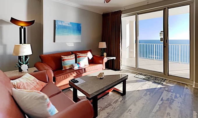 Panama City Beach Condo | 149 m² Condo ∙ 4 bedrooms ∙ 8 guests