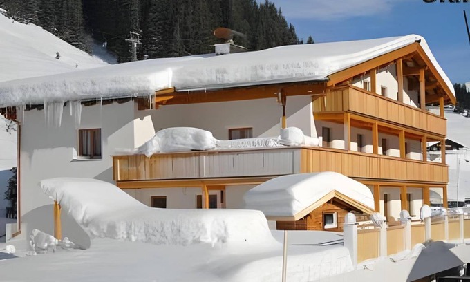 Zug Apartment | 149 m² Serviced apartment ∙ 3 bedrooms ∙ 6 guests