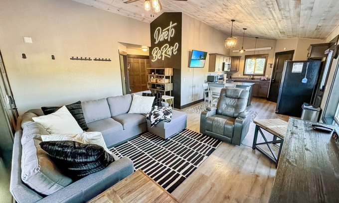 Sturgis House | 14A Getaway, 14A Getaway in Boulder Canyon