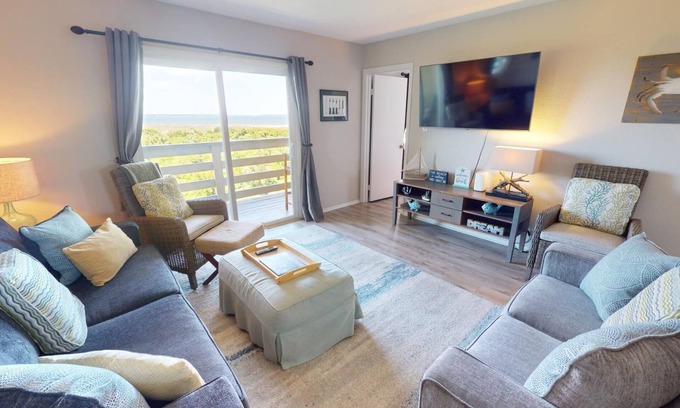 Tybee Island Condo | 14C Lighthouse Point - Water Views - 3 Pools - Tennis Courts