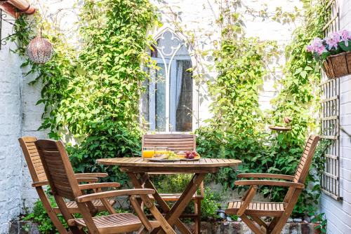 York House | 15 Brownlow Street