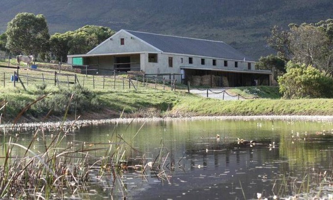 Caledon House | 15 m² Farmhouse ∙ 5 guests