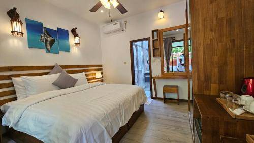 Dhigurah Hotel | 15 m² Hotel ∙ 3 guests
