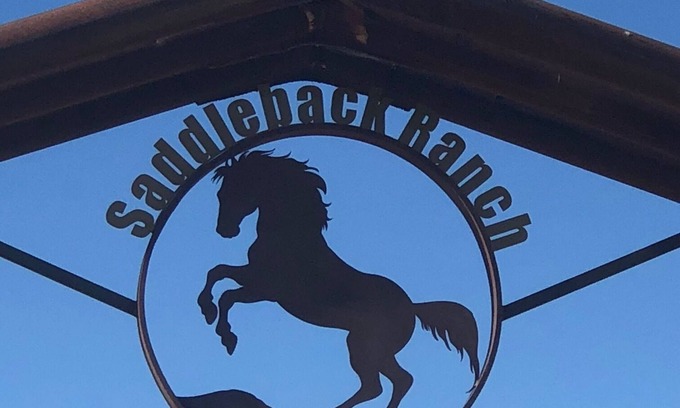 Lancaster House | 15 minutes from Town. (Walmart, major grocery, restaurants, etc.)