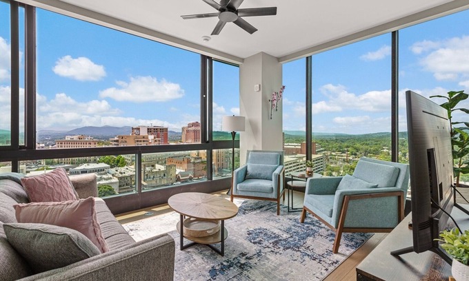 Downtown Asheville Condo | 15% OFF - Blue Ridge Escape | 10th floor Luxury Condo in Downtown, Panoramic Mountain View