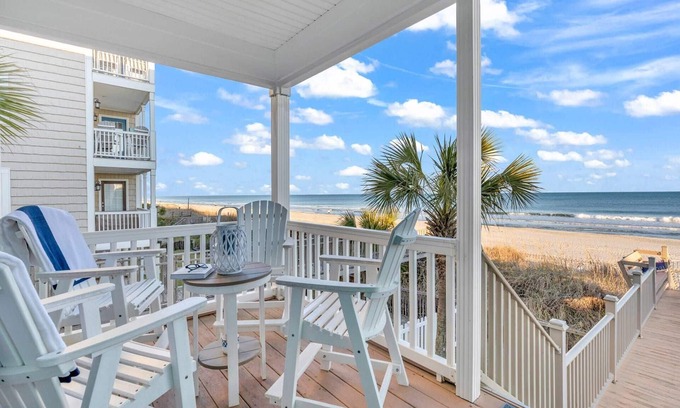 Surfside Beach House | *15% Off New Bookings for Stays through 2025*