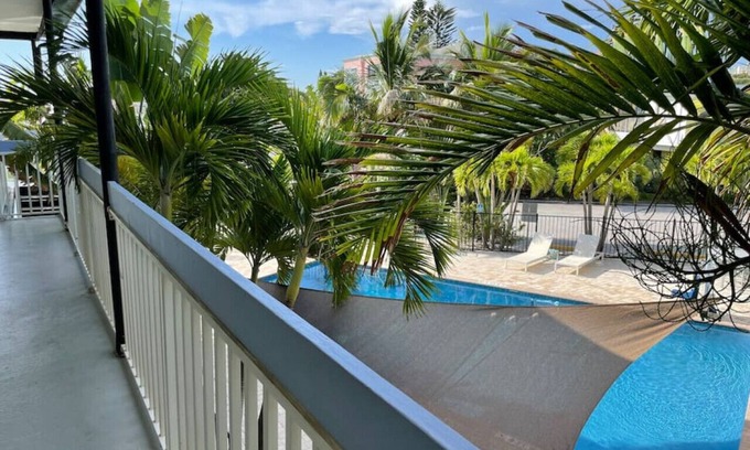 Bay Esplanade Apartment | 15 · Surf n Sand Studio Apartment by the Water 15