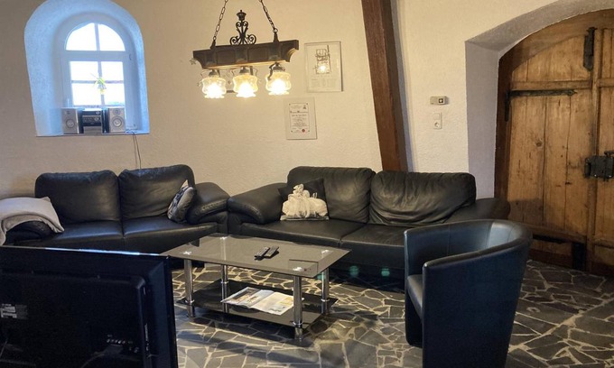 Ohrdorf Apartment | 150 m² Apartment ∙ 2 bedrooms ∙ 6 guests