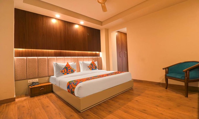 Anand Vihar Hotel | 150 m² Hotel ∙ 2 guests