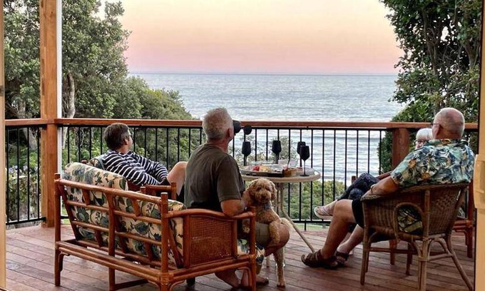 Lake Tyers Beach House | 150 m² House ∙ 1 bedroom ∙ 2 guests