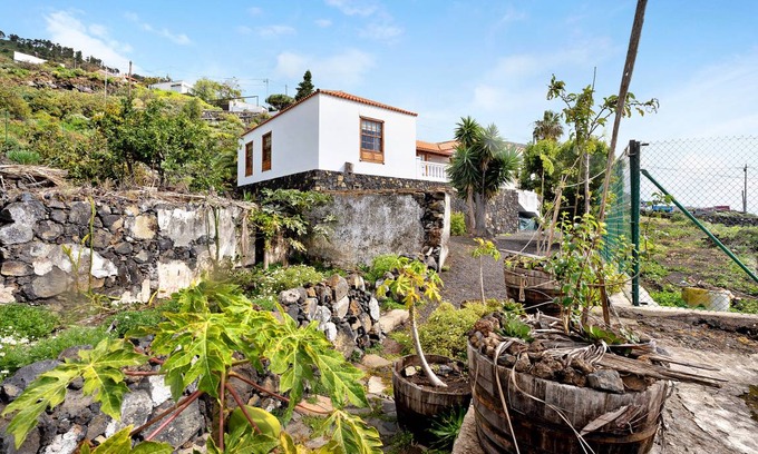 Los Quemados House | 150 m² House ∙ 2 bedrooms ∙ 4 guests