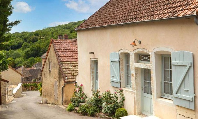 Saint-Romain House | 150 m² House ∙ 2 guests