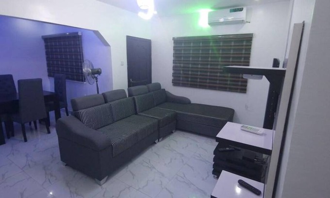 Oshodi-Isolo House | 150 m² House ∙ 3 bedrooms ∙ 6 guests
