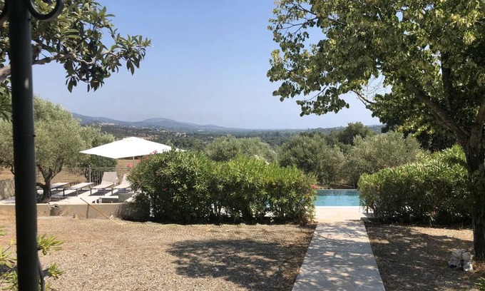 La Mole House | 150 m² House ∙ 4 bedrooms ∙ 8 guests