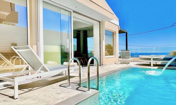 Barbati Villa | 150 m² Villa ∙ 3 bedrooms ∙ 6 guests