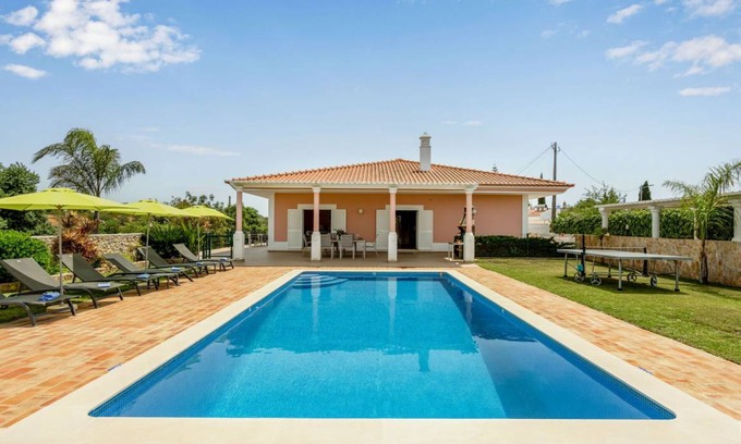Alpouvar Villa | 150 m² Villa ∙ 3 bedrooms ∙ 6 guests