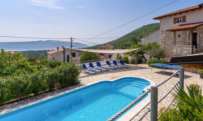 Martina Villa | 150 m² Villa ∙ 4 bedrooms ∙ 8 guests