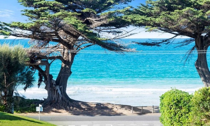Apollo Bay House | 150 Steps · To the Beach FREE WI-FI