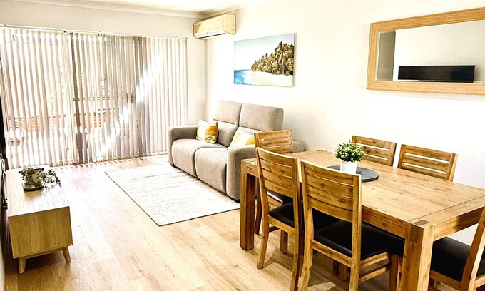 East Victoria Park House | 150 Unbeatable Location 3BR Stylish Stay