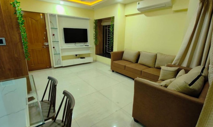 Baner House | 1500 m² House ∙ 3 bedrooms ∙ 20 guests
