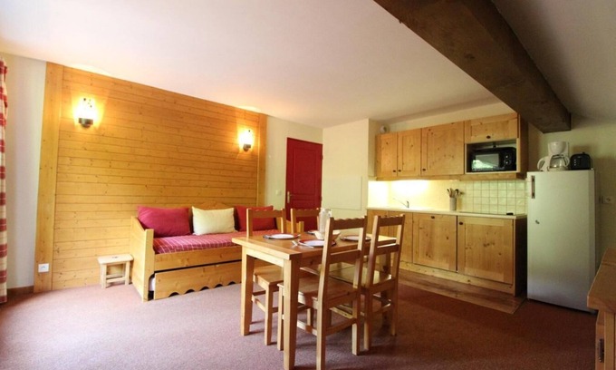 Val Cenis Apartment | 150m from shops, 3rd floor, fitness, swimming pool, balcony, tv, ski locker, 38m², Val Cenis