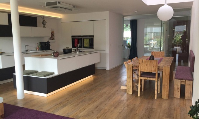 Andreasvorstadt House | 150m² private family home with garden view, close to the center for 6 guests