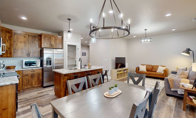 Ashton House | 151 m² House ∙ 3 bedrooms ∙ 10 guests