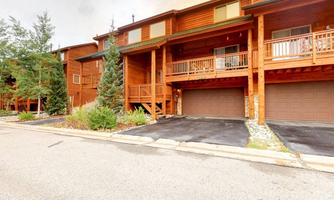 Dillon Condo | 153 m² Condo ∙ 2 bedrooms ∙ 6 guests