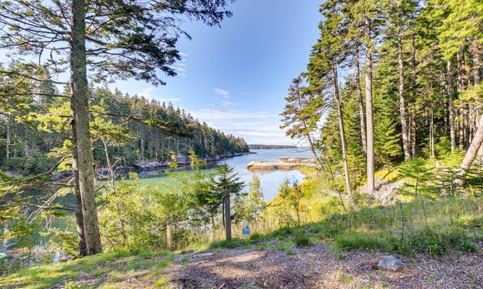 Deer Isle House | 153 m² House ∙ 2 bedrooms ∙ 6 guests