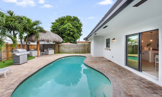 Imperial Point House | 1561 Managed By Brampton Park