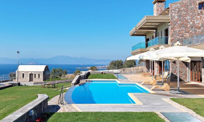 Kontos Villa | 1568 m² Villa ∙ 8 bedrooms ∙ 16 guests