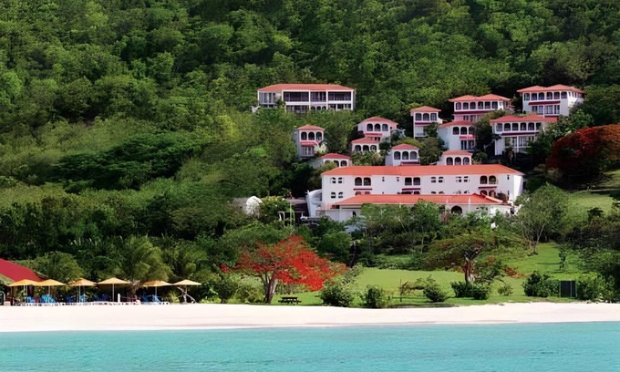 Morne Rouge Resort | 157 m² Resort ∙ 3 bedrooms ∙ 127 guests