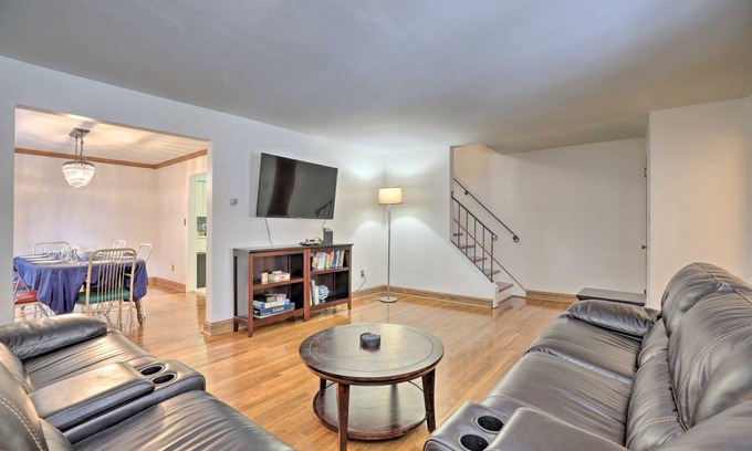Squirrel Hill Apartment | 157 m² Apartment ∙ 4 bedrooms ∙ 8 guests