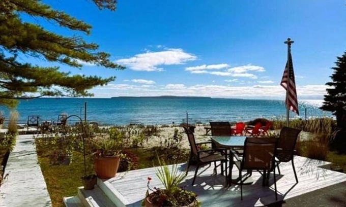 St Ignace House | 158 m² House ∙ 3 bedrooms ∙ 8 guests