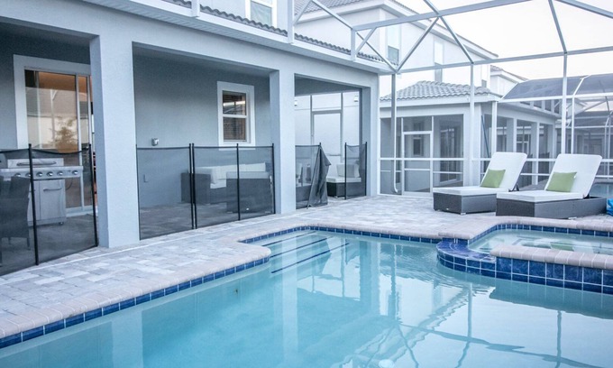 Davenport House | 1581 PD - Exquisite 6BR Haven: Private Pool