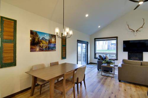 Four Corners House | 159 m² House ∙ 3 bedrooms ∙ 8 guests