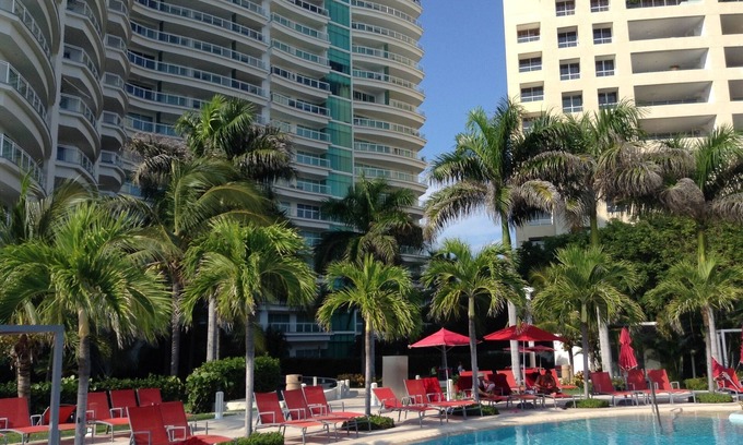 Ixtapa Condo | 15th Floor Condo overlooking pacific ocean