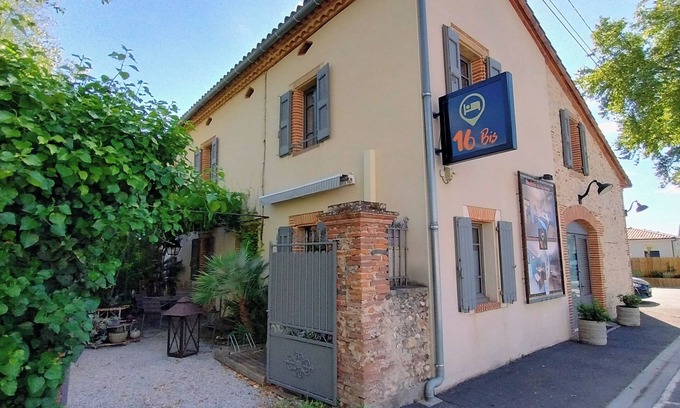 Marssac-sur-Tarn Apartment | 16 Bis Gîte Hôtel Appartement