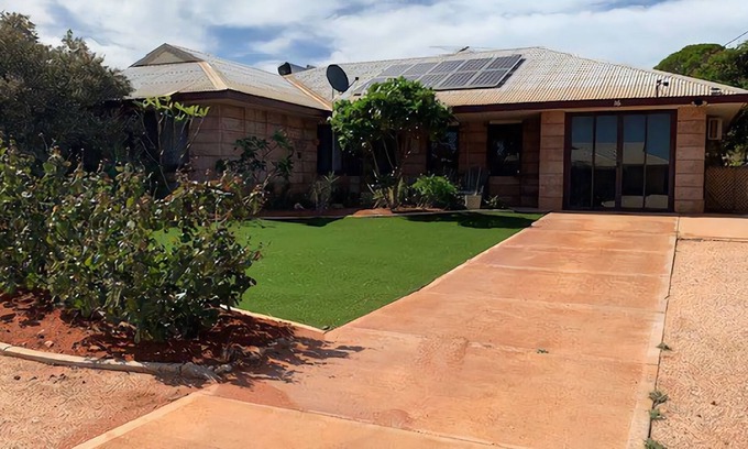 Exmouth House | 16 Hall Street - Neat and tidy family home