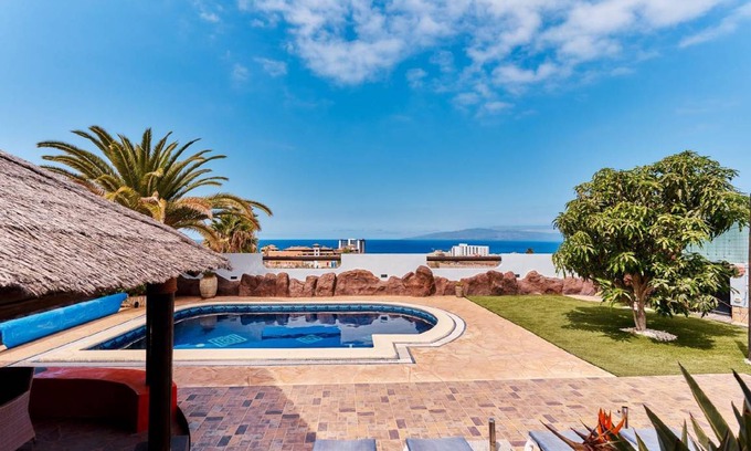 Adeje House | 160 m² House ∙ 2 bedrooms ∙ 4 guests