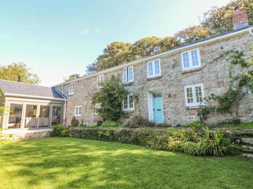 Castallack House | 160 m² House ∙ 5 bedrooms ∙ 12 guests