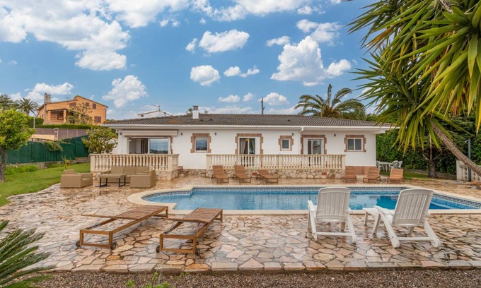 Calonge Villa | 160 m² Villa ∙ 4 bedrooms ∙ 8 guests