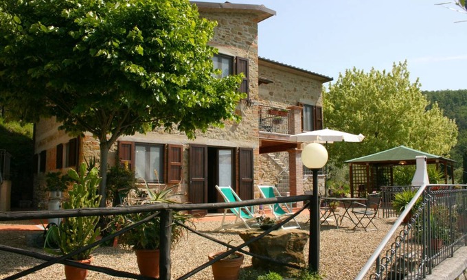 Loro Ciuffenna Villa | 160 m² Villa ∙ 5 bedrooms ∙ 10 guests
