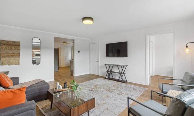 Ottawa House | 163 m² House ∙ 4 bedrooms ∙ 12 guests