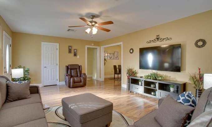 Donaldsonville House | 163 m² House ∙ 3 bedrooms ∙ 6 guests