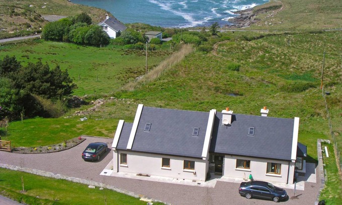 Cahirciveen House | 165 m² House ∙ 1 bedroom ∙ 8 guests