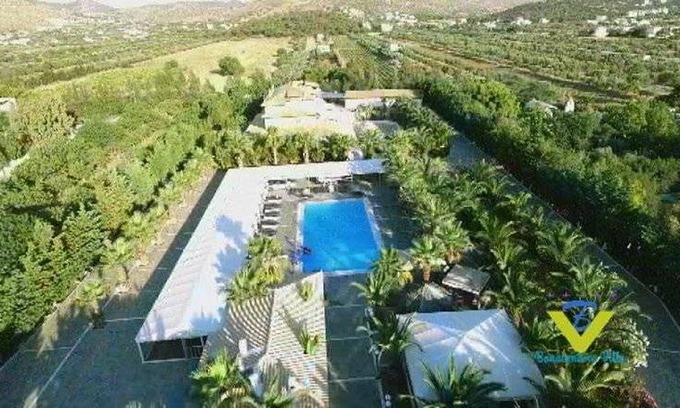 Saronikos Villa | 1650 m² Villa ∙ 21 bedrooms ∙ 40 guests