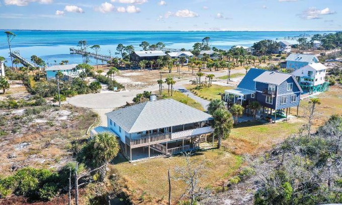 Cape Breezes House | 166 m² House ∙ 3 bedrooms ∙ 6 guests