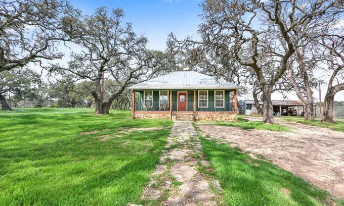 Johnson City House | 167 m² House ∙ 3 bedrooms ∙ 10 guests
